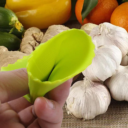 Garlic Peeler, 13 X 3.5cm Silicone Portable Garlic Peeler Roller, Garlic Peeler Skin Remover, Garlic Tube Rollers Skin Remover, Garlic Roller, Green Kitchen Tool