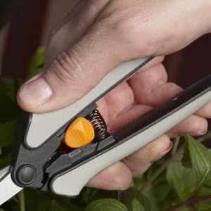 Fiskars 6" Pruning Scissors for Flowers, Buds, Weeds and Small Plants, Garden Snips with Resin Resistant Nonstick Stainless Steel Blades, Gardening Trimmers with Comfortable Handle