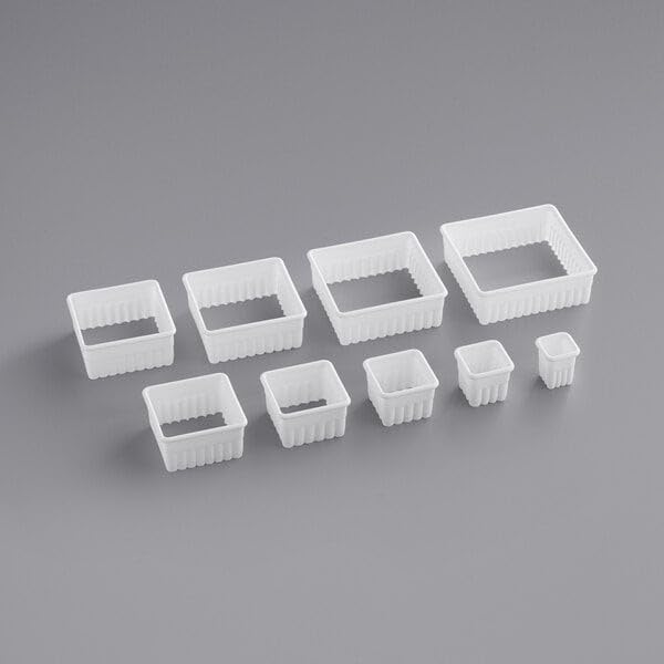 Ateco Plain Edge Round Cutter Set in Graduated Sizes, Durable, Food-Safe Plastic, 9 Pc Set, Blue