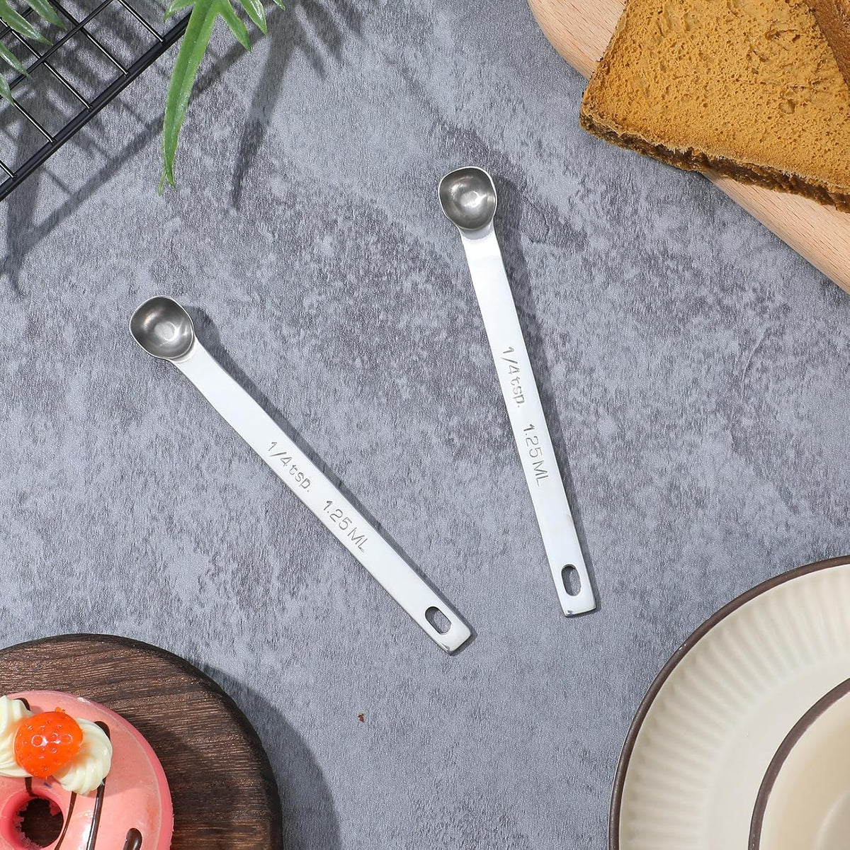 2PCS 1/4 Teaspoon Measuring Spoon Small Mini Stainless Steel Long Handle Measuring Spoons (1/4 Tsp | 1.25 Ml | 1.25 Cc) Teaspoons Measuring Spoon Measuring Teaspoons