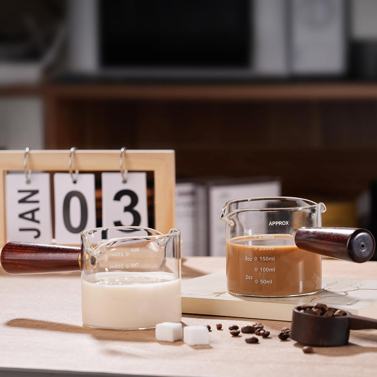 250ML/8.5OZ Measuring Cup Espresso Shot Glasses Double Spouts Large Coffee Cup with Wood Handle Triple Pitcher Milk Cup Parts Clear Glass (250ml-1pack)