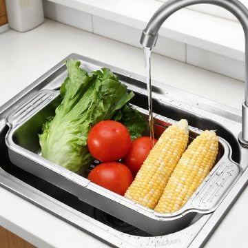 AYNEFY Extendable Over The Sink Basket Expandable Stainless Steel Colander 304 Food Grade Strainer for Washing Vegetables Fruits Pasta Dishes with Rubber Grip Handles (S)