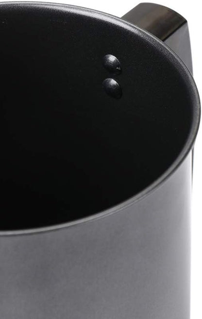 Cambom Bacon Grease Container with Fine Mesh Strainer, 1.3 L almost 6 Full Cups Iron Cooking Oil Can with Removable a Coaster Tray for Kitchen Fat Storage Black