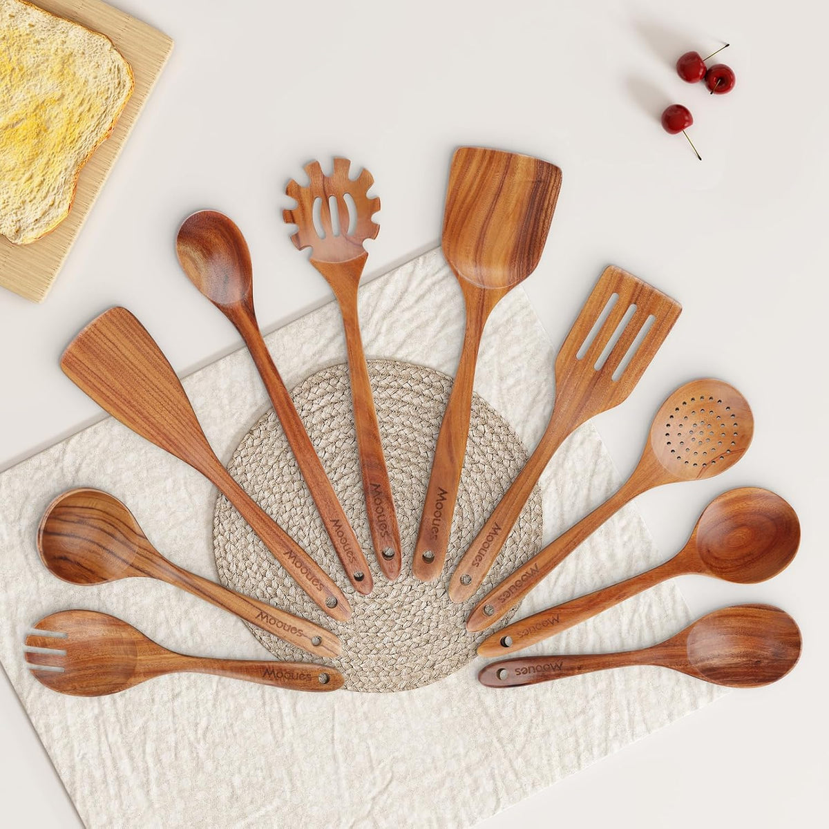 Wooden Ladle for Soup, 3 Size Teak Wood Ladle Spoon with Back Hooks, Heat Resistant Wooden Spoons for Cooking, Non-Stick, Comfortable Grip, Wood Kitchen Utensils Set for Serving, Stirring