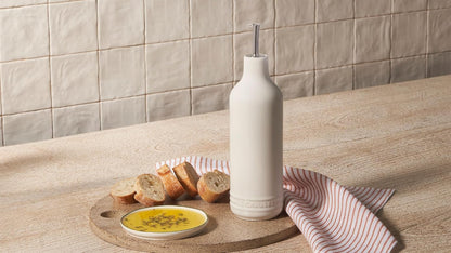 Le Creuest Stoneware Signature Oil Cruet, 20 oz., Artichaut | Stoneware