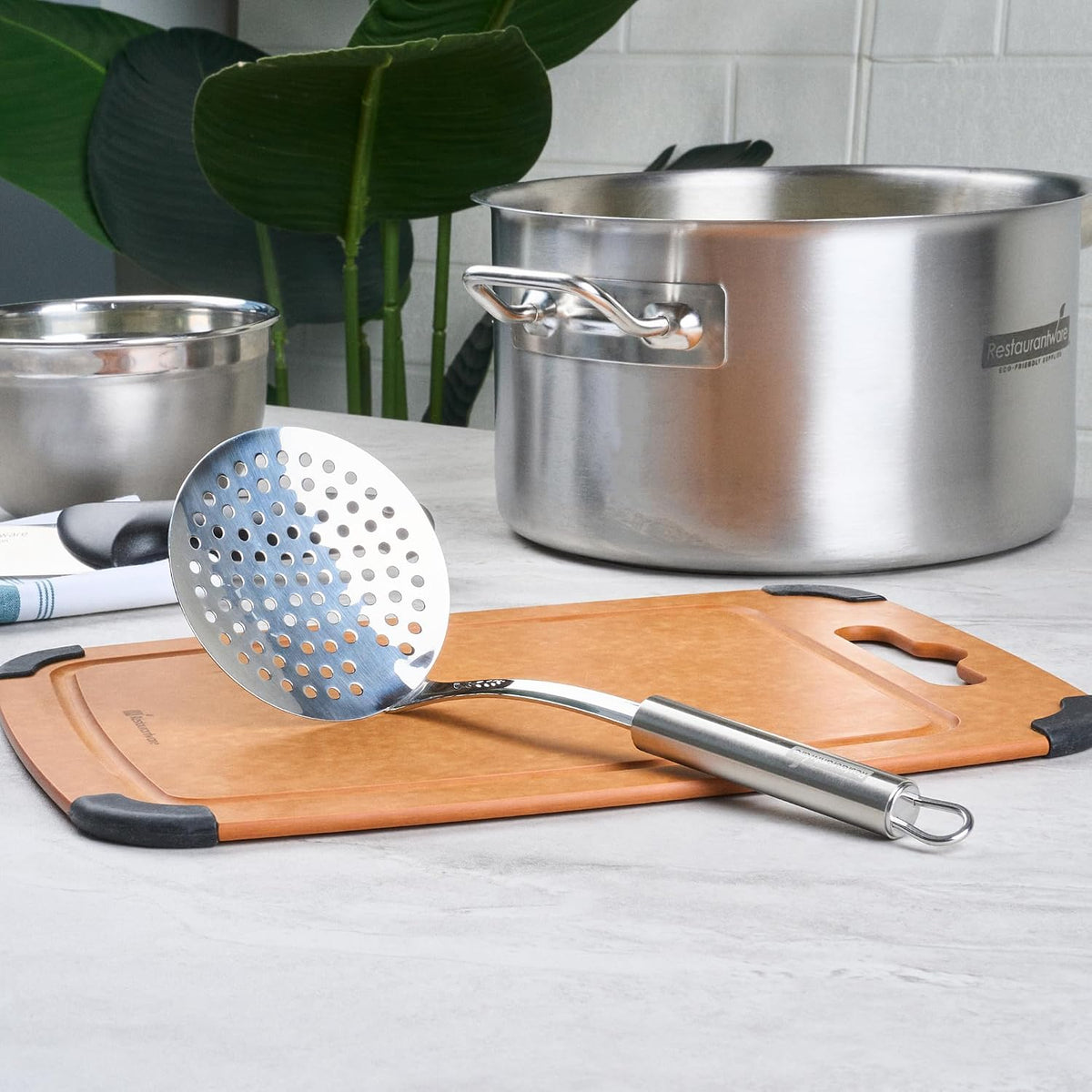 Stainless Steel Spider Skimmer - German Standard Wire Skimmer with Ergonomic Handle, Dishwasher Safe - Wire Strainer Pasta Spoon for Cooking & Frying