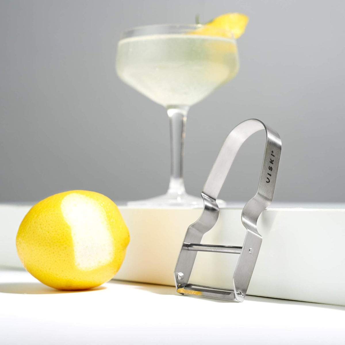 Citrus and Cheese Grater, Stainless Steel Rasp Grater Zester with Acacia Wood Handle for Lemons, Oranges, Nutmeg & Cheese, Elegant Kitchenware for Cocktails, Cooking, & Bartender Gifts, Set of 1