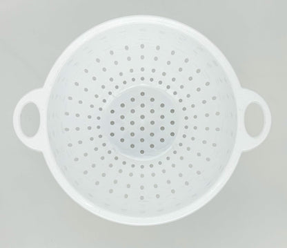 Rocky Mountain Goods White Plastic Colander Bowl with Handle - Deep 5 QT Strainer for Kitchen Vegetables, Pastas, Fruit - BPA Free - Dishwasher Safe
