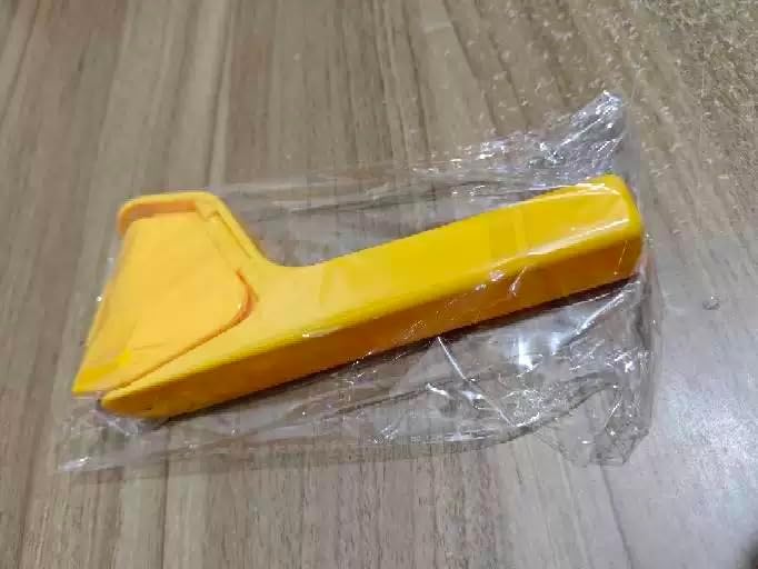 Lemon Squeezer, Effortless Manual Flat Lime Juicer Squeezer, Fold-Flat Citrus Juicer, Hand Citrus Press, Sturdy Flat Manual Lemon Juicer, Suits Lime & Lemon (Yellow)
