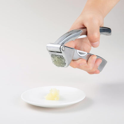 Kai Select 100 Garlic Press