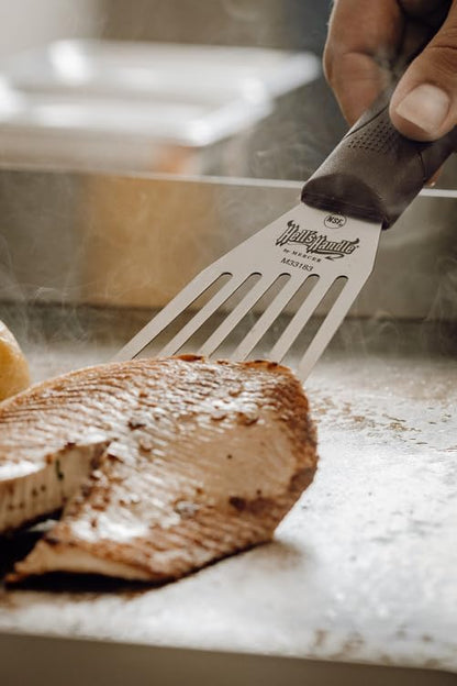 Mercer Culinary Hell's Handle Large Fish Turner/Spatula, 4 Inch x 9 Inch