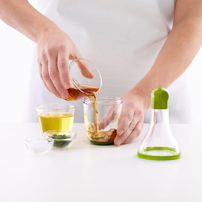 Lekue Salad Dressing Shaker, Red, 7.2 x 7.2 x 19.1 cm (0205700R14U150)