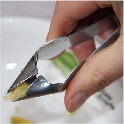 Wixine 2Pcs Stainless Steel Pineapple Peeler Remover Fruit Slicer Eye Cutter Kitchen Tools