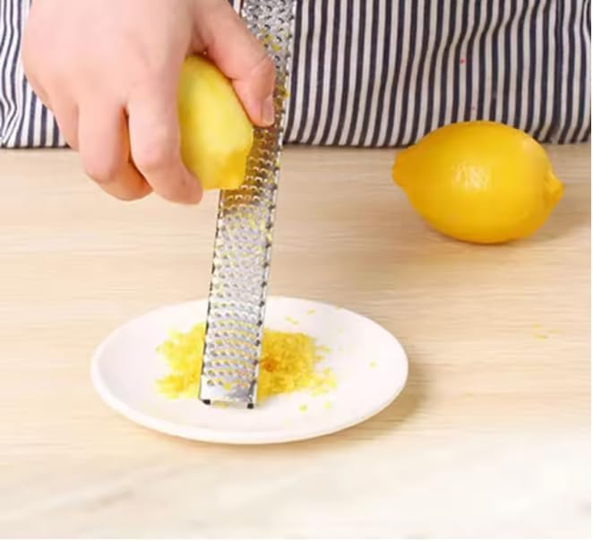 Stainless Steel Cheese Grater, Multi-Purpose Kitchen Tool, Handheld Grater for Garlic, Ginger, Citrus, Vegetables