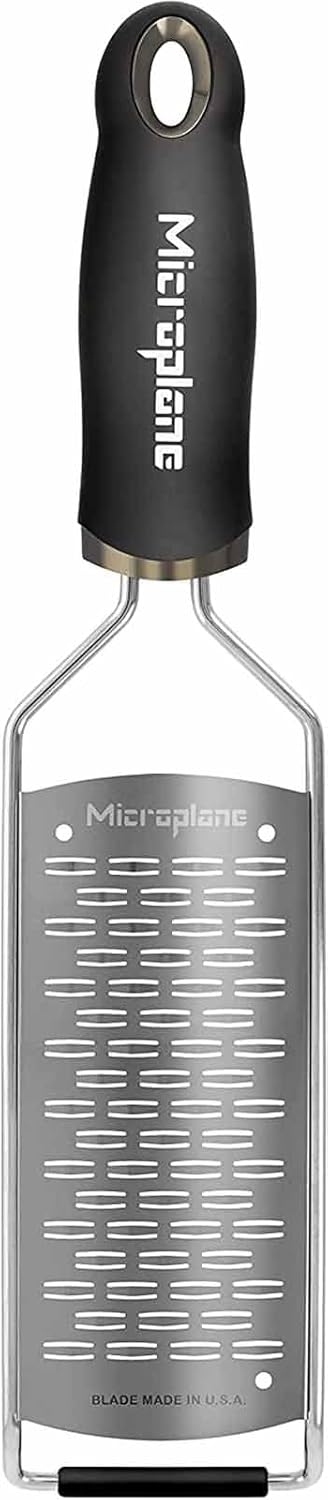 Microplane Gourmet Series Cheese Grater with Soft Touch Handle (Extra Coarse, Black)