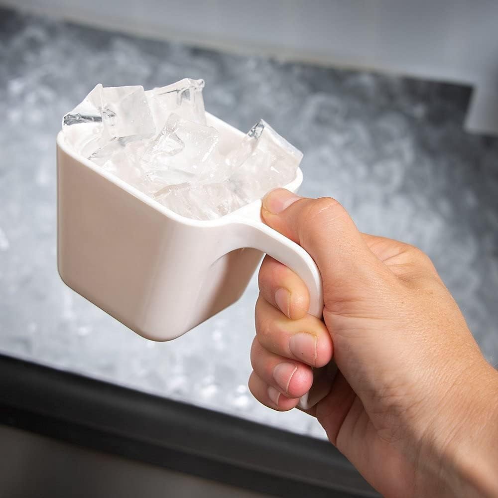 Carlisle 49110-102 9.5 oz. White Polycarbonate Portion Scoop Cup