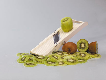 Benriner Super Slicer, with 4 Japanese Stainless Steel Blades, Beige