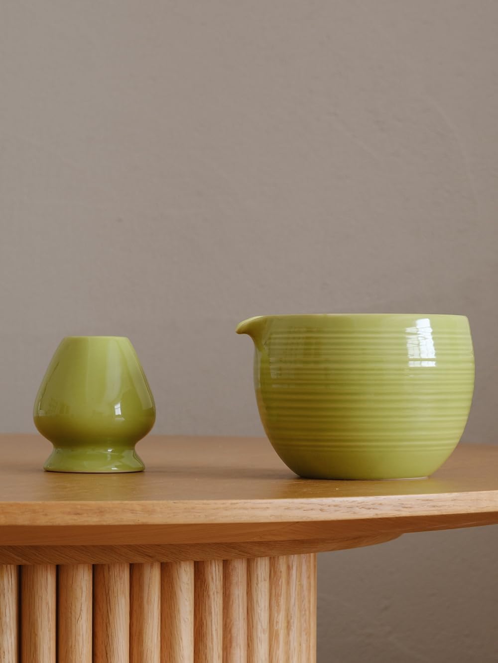 Matcha Whisk Set, Ceramic Matcha Bowl & Whisk Holder, Bamboo Accessory, Modern Design (Matte Crème, Pouring Spout) (Matte Crème)