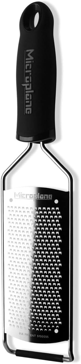 Microplane Gourmet Series Cheese Grater with Soft Touch Handle (Extra Coarse, Black)