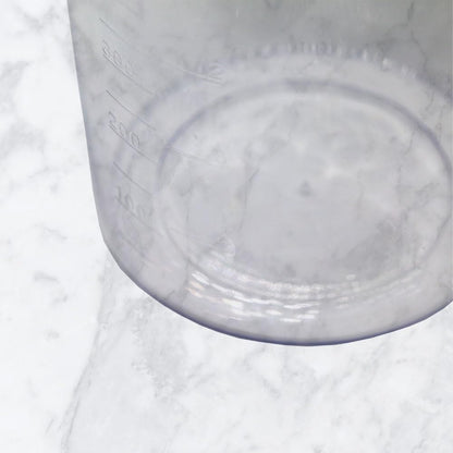 27 oz Measuring Cup for Immersion Blender | BPA Free Plastic Measuring Beaker with Pour Spout, Stable Base & Clear Measurements | Mixing Cup for Smoothies, Soups & Sauces