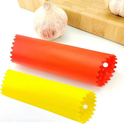 2 Set Silicone Garlic Peeler Easy Roller Tube Useful Garlic Odorfree Kitchen Tool (Black,Clear)