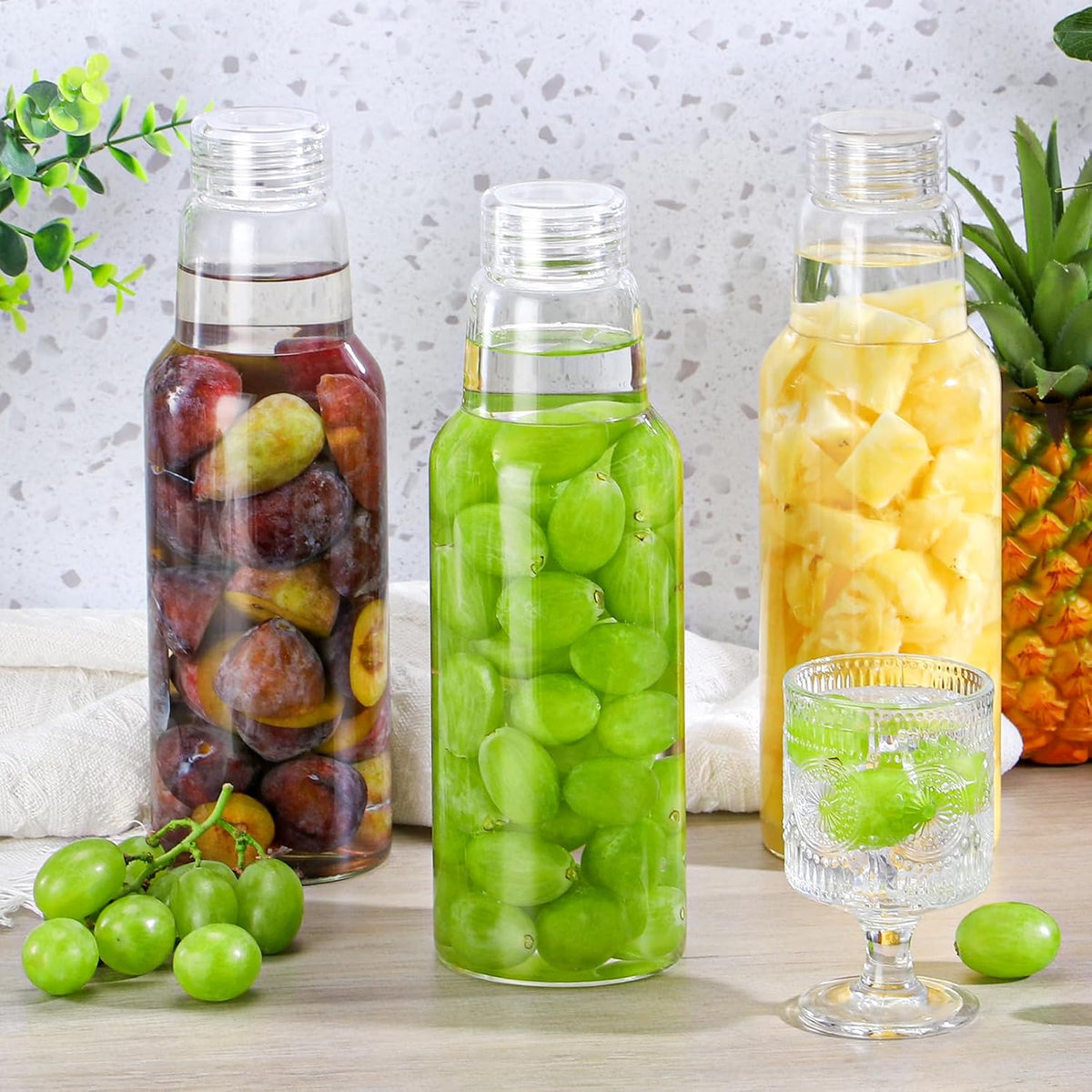 17 Oz Glass Juice Bottles with Lids, 2 Pack Glass Bottles