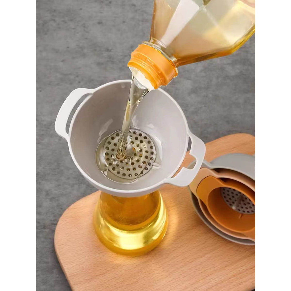 Set of 4 Funnels for Filling Bottles, BPA-Free Food Grade Kitchen Funnels with Detachable Strainer Filter for Kitchen Use Oil, Liquid, Dry Ingredients and Powder