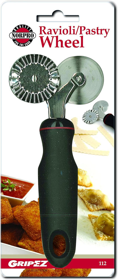 Grip-EZ Pastry/Ravioli Wheel, 1 piece, Black