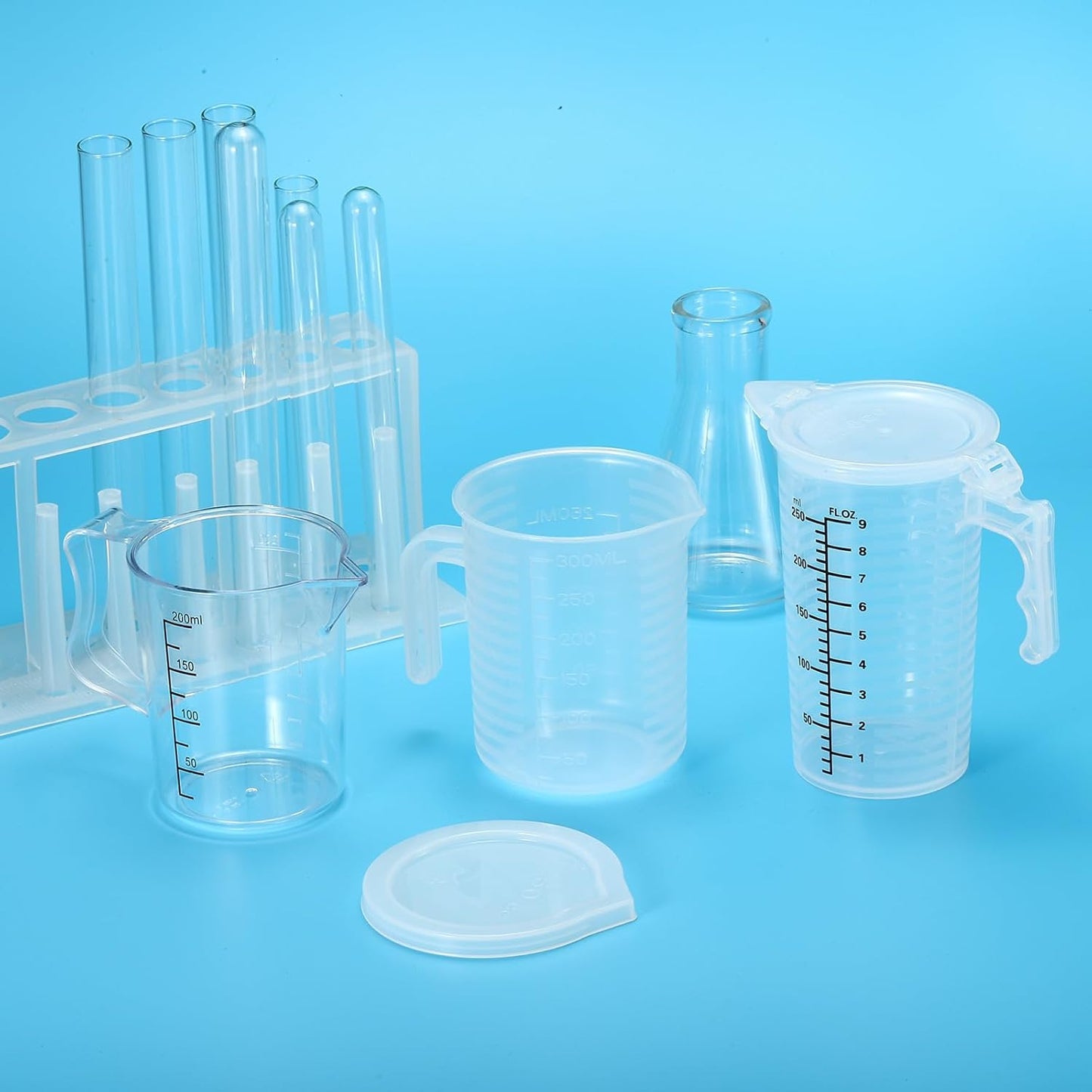 Graduated Beaker, 2 Pack 100ml PP Plastic Liquid Measuring Cup Double Sided Black Graduations with Handle Lid and Spout for Lab Kitchen Home