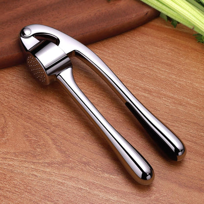 Kitchen Garlic Press, Rust Proof & Dishwasher Safe Garlic Mincer, Durable Garlic Crusher, Easy to Clean and Squeeze, Rose