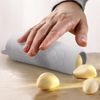 Garlic Peeler Skin Remover Garlic Stripper, Quick To Peeled Cloves | Easy Roller Tube for Faster Meal Prep, Serving Appetizers, Professional Chef