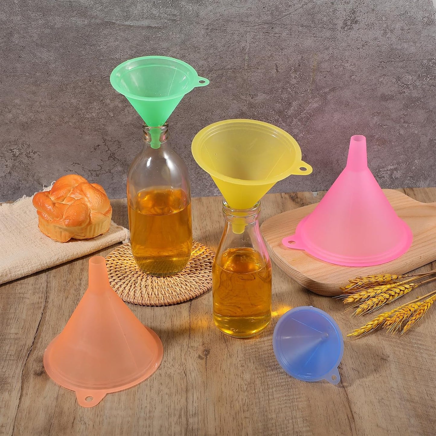 5 Pcs Plastic Funnel Set, All Purpose Funnels for Kitchen Use Filling Bottles, Mini, Small to Large Plastic Funnel for Kitchen Liquid Spices Powder Cosmetic Lotion Essential Oils
