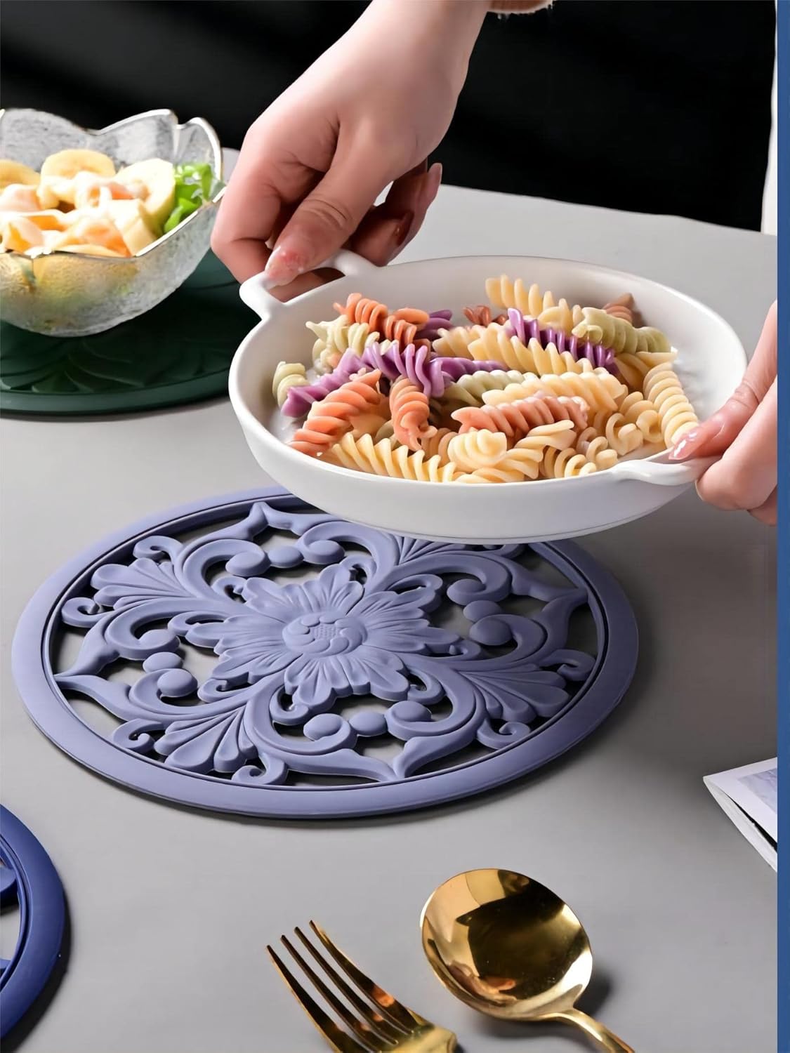 Silicone Trivets Mats for Hot Pots & Pans & Dishes, Hot Pads for Kitchen, Multipurpose Heat Resistant Mat for Kitchen Counter, Durable & Flexible Silicone Pot Holder Set 2 Rectangular Purple