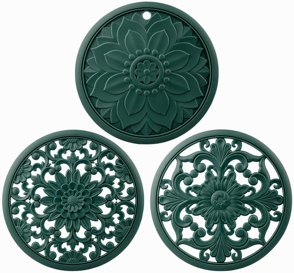 Silicone Trivets Mats for Hot Pots & Pans & Dishes, Hot Pads for Kitchen, Multipurpose Heat Resistant Mat for Kitchen Counter, Durable & Flexible Silicone Pot Holder Set 2 Rectangular Purple