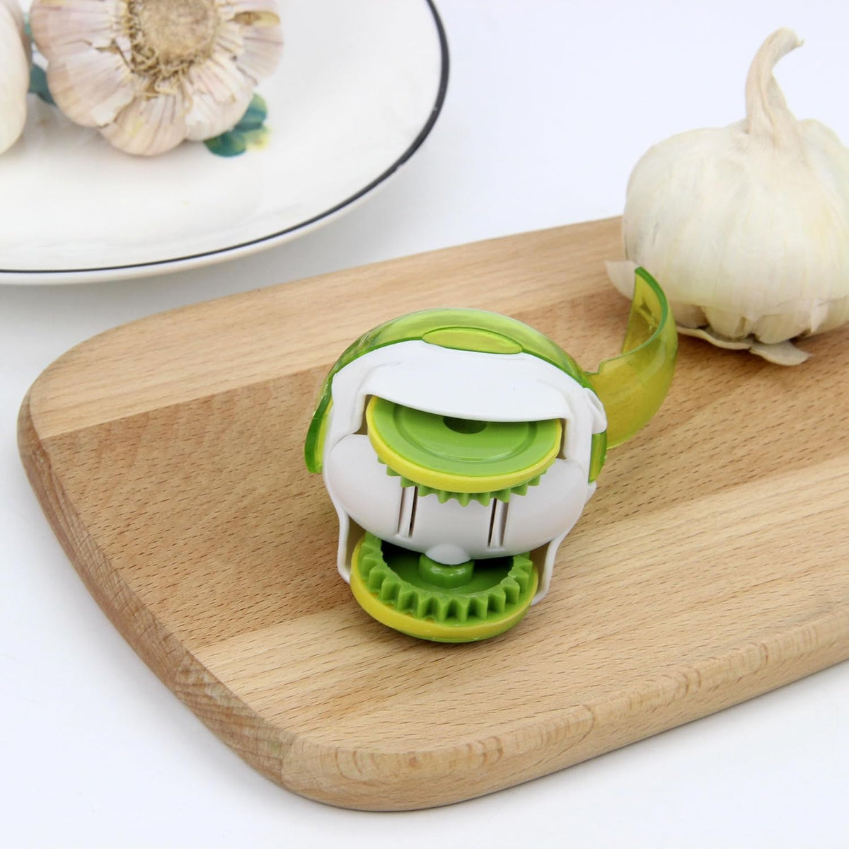 Garlic Chopper Roller – Manual Food Chopper with Stainless Steel Blades, Hand Garlic Mincer Tool & Veggie Cutter – Kitchen Gadget for Chopped Garlic, Onion, Herbs, Nuts, Salad & More