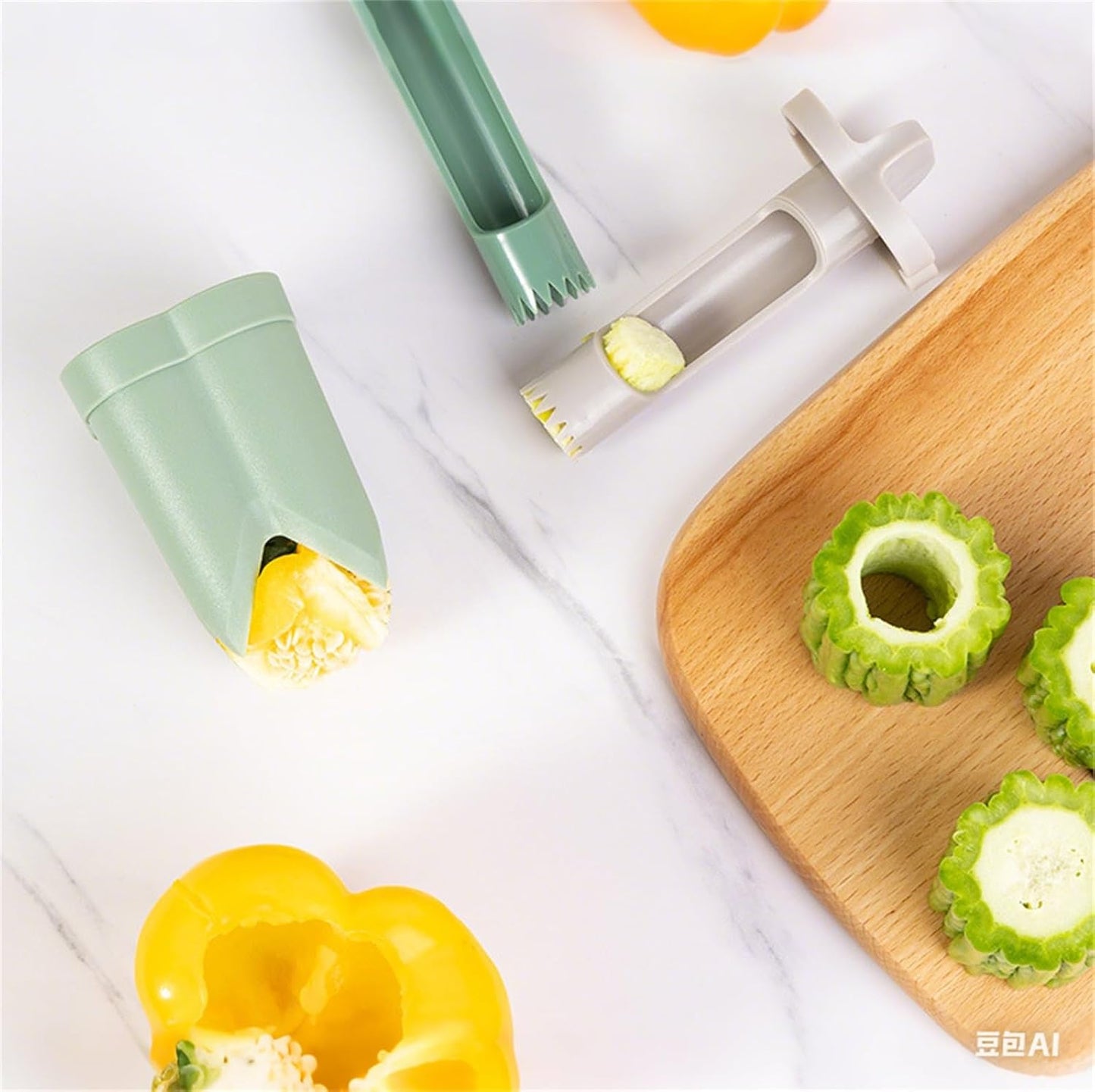 Pepper Corer, 2 in 1 Red Bell Pepper Seed Corer Remover Tool, Fruit & Vegetable Corers Quick Cave Tools for Jalapeno Cutter Deseeder, Green