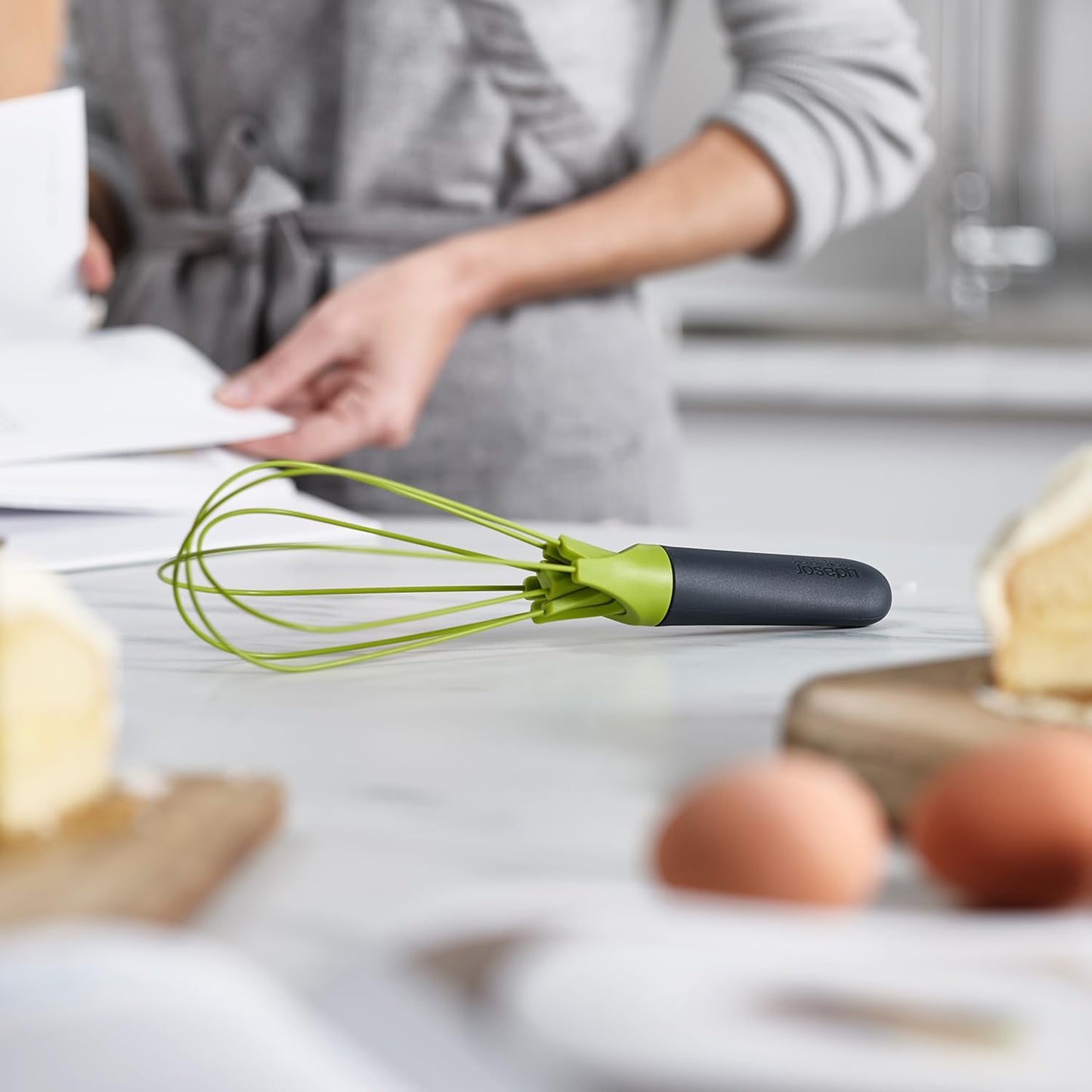 Joseph Joseph Twist Whisk 2-In-1 Collapsible Balloon and Flat Whisk Silicone Coated Steel Wire, Sky Blue