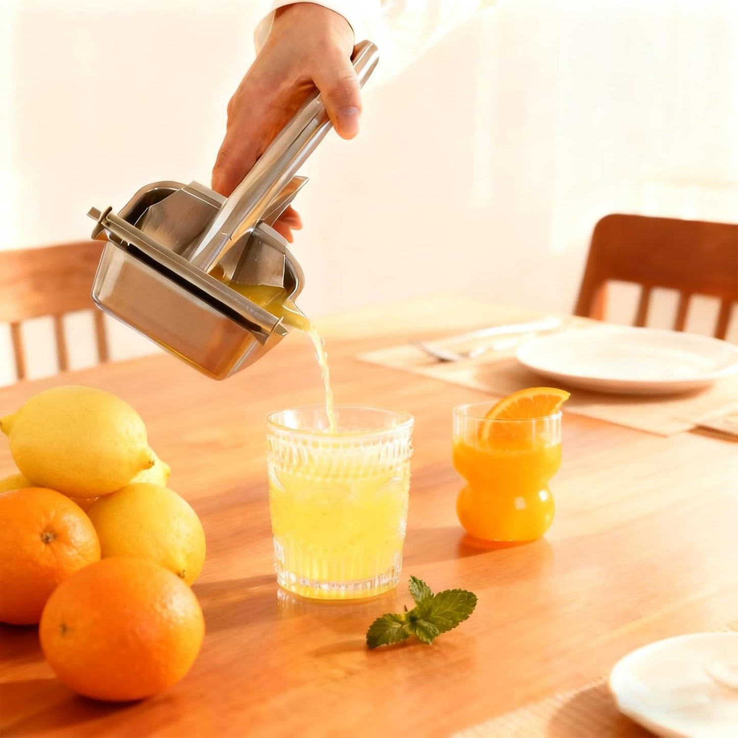 Lemon Squeezer Stainless Steel,Lime Citrus Lemon Juicer Squeezer,Large Capacity and Multifunctional Juicer Manual 304