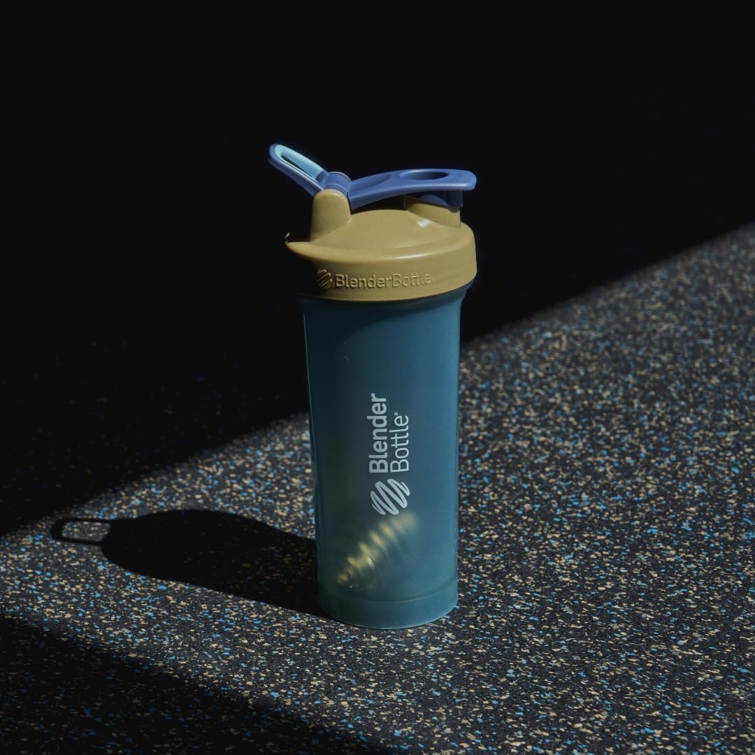 BlenderBottle Classic V2 Shaker Bottle Perfect for Protein Shakes and Pre Workout, 28-Ounce, Clear/Black