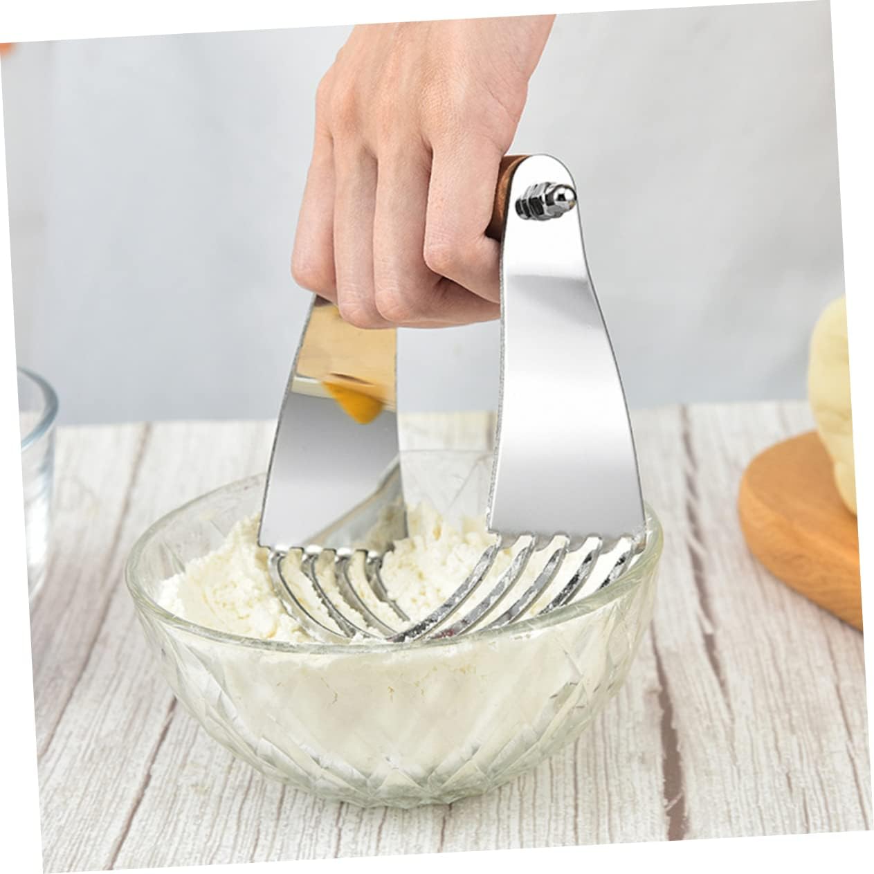 Stainless Steel Dough Cutter Pastry Blender Manual Baking Tool for Dough Pastry and Cold Butter Mixing Kitchen Utensil for Flaky Texture Baking