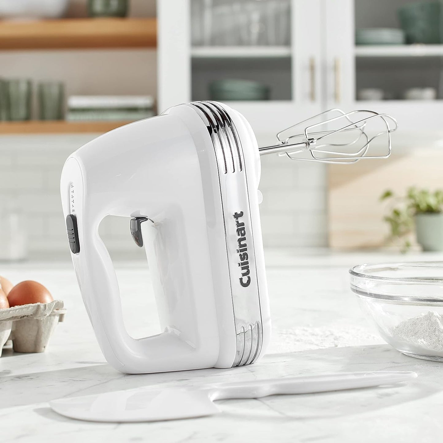 Cuisinart Power Advantage Plus 9-Speed Hand Mixer, 220W Motor, Electric Mixer with Dishwasher-Safe Beaters, Storage Case, HM-90BCS, Brushed Chrome