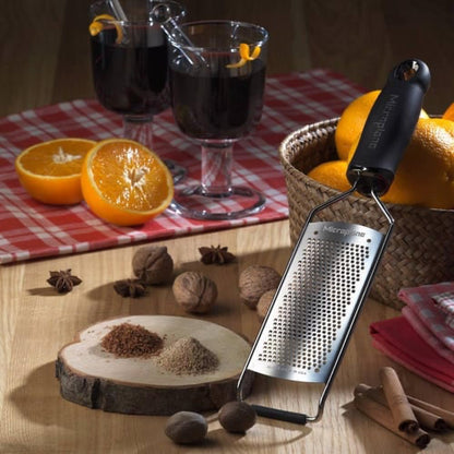 Microplane Gourmet Series Cheese Grater with Soft Touch Handle (Extra Coarse, Black)