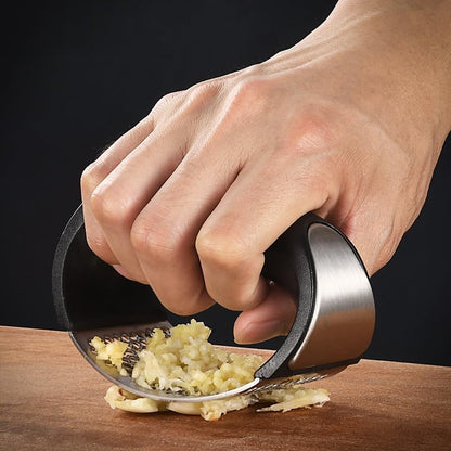 Stainless Steel Garlic Press and Garlic Peeler Set, Rust Proof Kitchen Garlic Mincer Crusher Squeezer with Ergonomic handle, Ginger Crusher with Good Grip, Easy to Clean, Dishwasher Safe (Black)