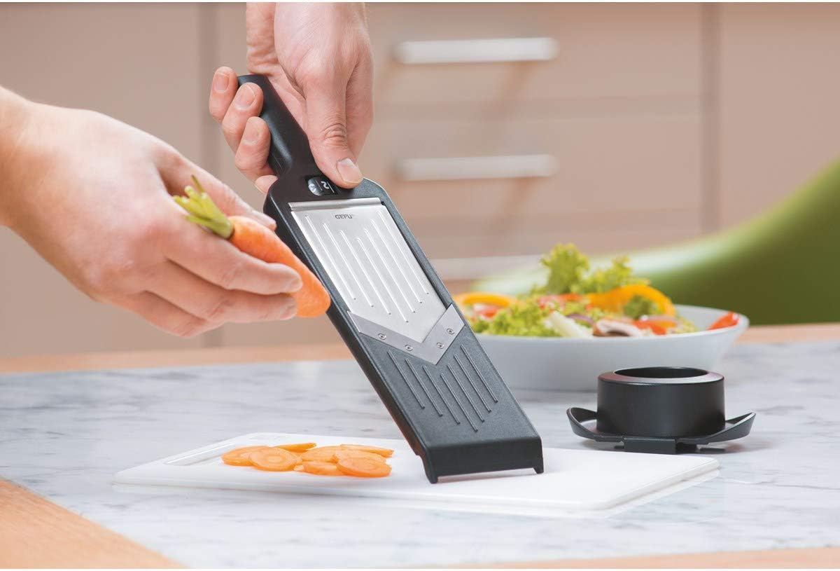 GEFU Violi V-Slicer, Vegetable Slicer, V Shape Blade, Stainless Steel, Plastic, Black, 32.3 cm