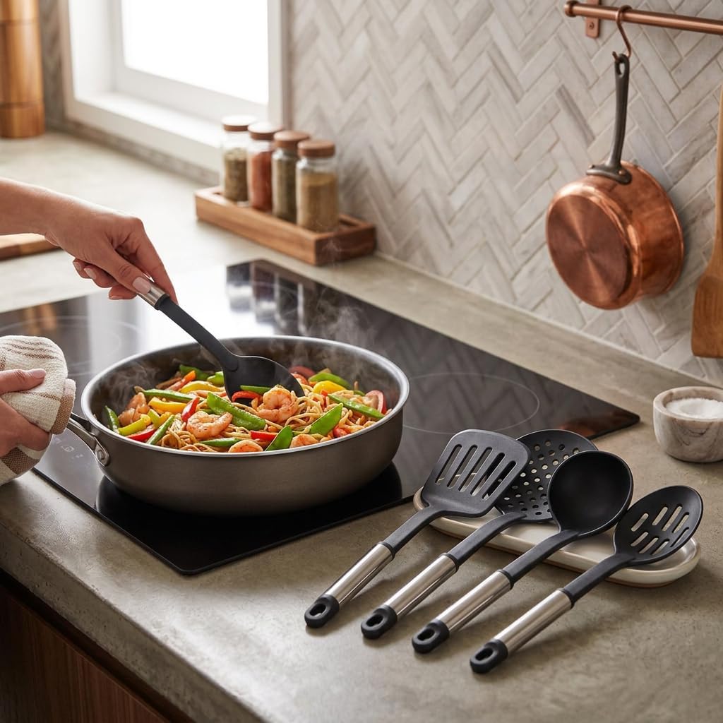 Farberware Kitchen Utensil Gift Set, 4-Piece Silicone & Plastic Tools with Whisk, Spatula, Spoon Spatula & Basting Brush, Heat Resistant Kitchen Gadget Set, Dishwasher Safe