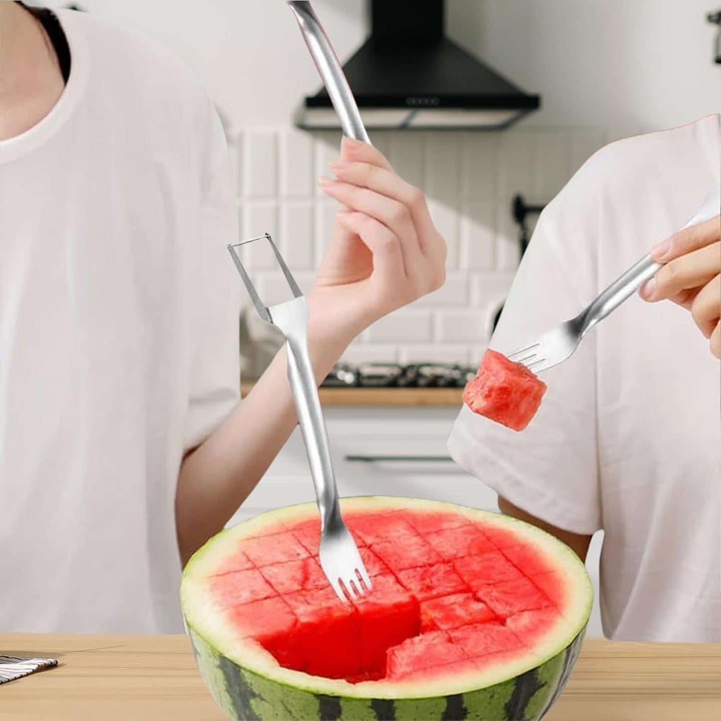 Watermelon Cutter, 2-in-1 Stainless Steel Fruit Cutter, Dual Head Watermelon Fork Slicer Tool, Summer Fruit Cutting Kitchen Gadget for Home (Round-2PCS)