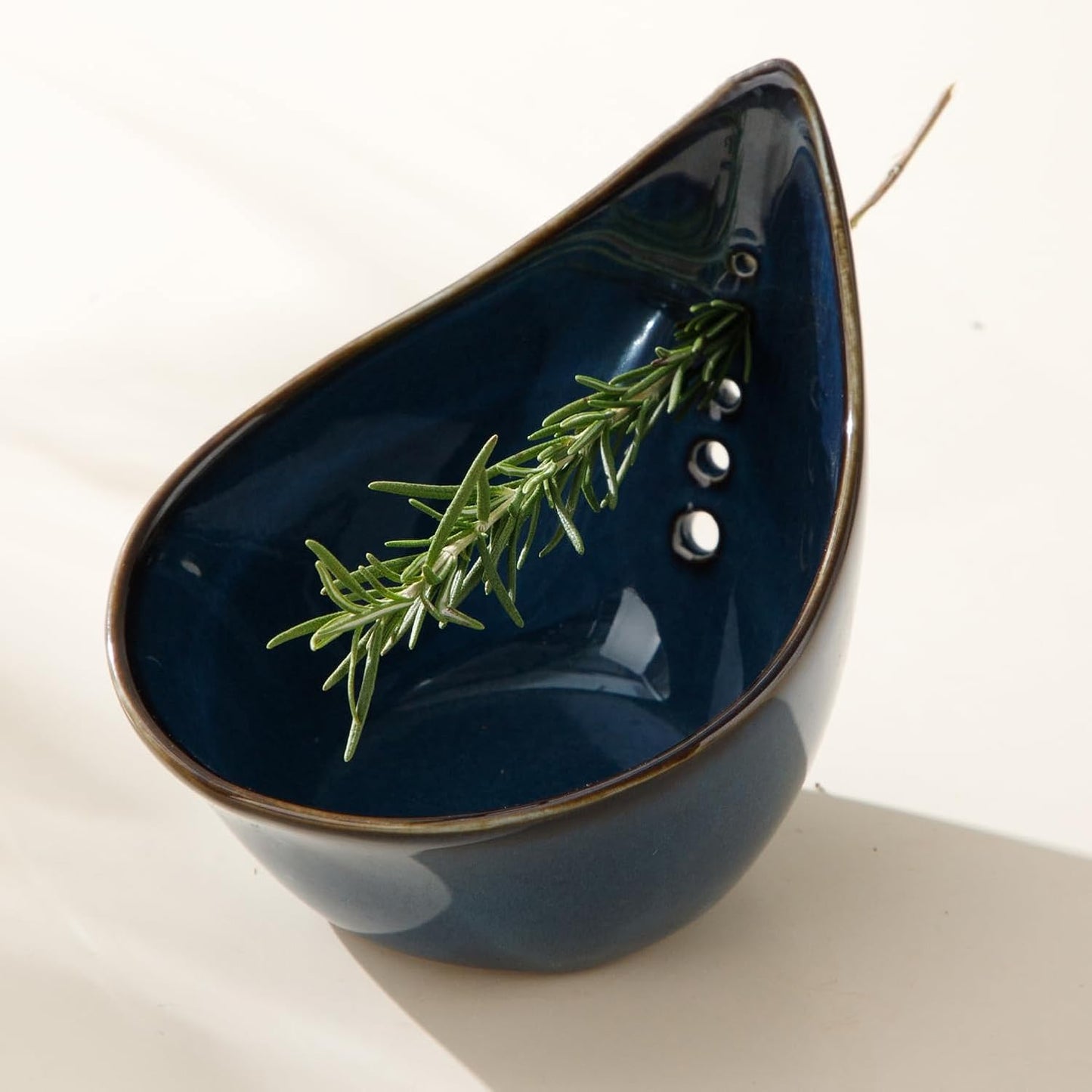 Herb Stripper Bowl, Ceramic Herb Peeling Bowl, Kitchen Herbs Leaf Stripping Tool, Pottery Herb Peeler for Kale, Thyme, Basil, Rosemary Stripper (White)
