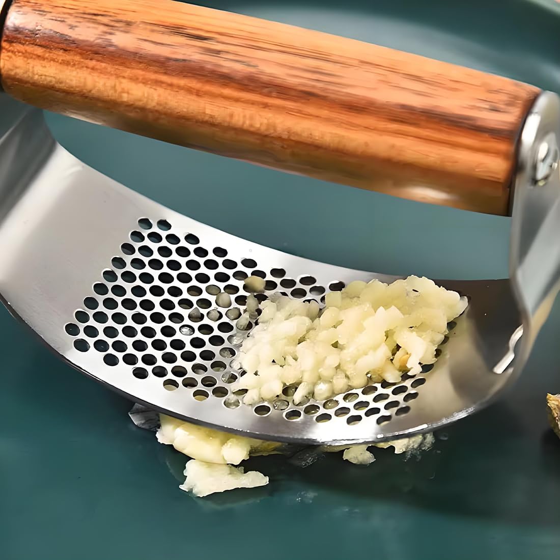 Garlic Press Rocker Stainless Steel Ginger Crusher Squeezer Kitchen Gadget with Ergonomic handle, Silicone Tube Garlic Peeler and Cleaning Brush Tool Set