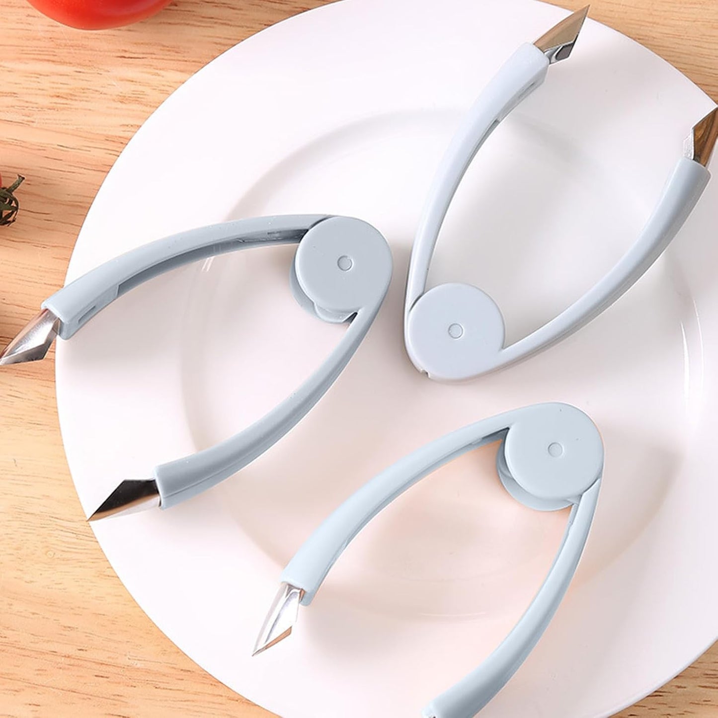 1 Pack Stainless Steel Fruit and Vegetable Huller and Corer, Stem Remover and Peeler Clip Tool for Strawberry, Tomato, Potato, Carrot, Pineapple, Portable Kitchen Gadget, Blue