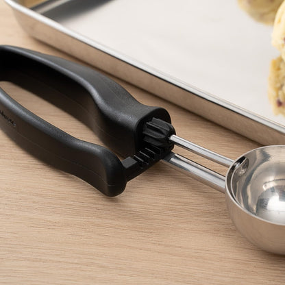 Restaurantware Ice Cream Scoop 1 Case 3.75 oz Stainless Steel Portioner Commercial Kitchen Tool Comfortable Grip Dishwasher-Safe Ambidextrous Handle